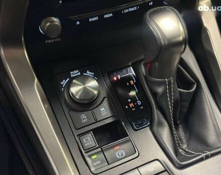 Лексус НХ, объемом двигателя 2 л и пробегом 195 тыс. км за 27900 $, фото 22 на Automoto.ua