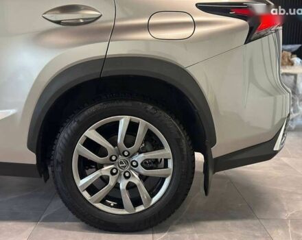 Лексус НХ, объемом двигателя 2 л и пробегом 195 тыс. км за 27900 $, фото 6 на Automoto.ua