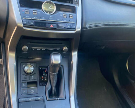 Лексус НХ, объемом двигателя 2 л и пробегом 82 тыс. км за 28800 $, фото 6 на Automoto.ua