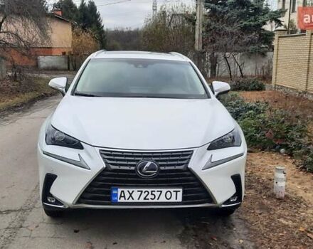 Лексус НХ, объемом двигателя 2.49 л и пробегом 70 тыс. км за 33500 $, фото 1 на Automoto.ua
