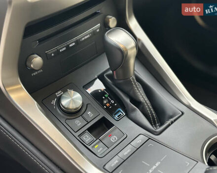 Лексус НХ, объемом двигателя 1.99 л и пробегом 54 тыс. км за 31300 $, фото 12 на Automoto.ua