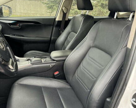 Лексус НХ, объемом двигателя 2.5 л и пробегом 165 тыс. км за 29800 $, фото 8 на Automoto.ua