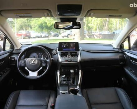 Лексус НХ, объемом двигателя 2 л и пробегом 56 тыс. км за 31500 $, фото 12 на Automoto.ua