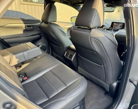 Лексус НХ, объемом двигателя 2 л и пробегом 57 тыс. км за 32900 $, фото 22 на Automoto.ua