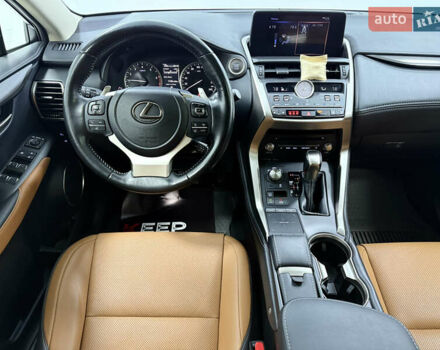 Лексус НХ, объемом двигателя 2 л и пробегом 52 тыс. км за 26900 $, фото 23 на Automoto.ua