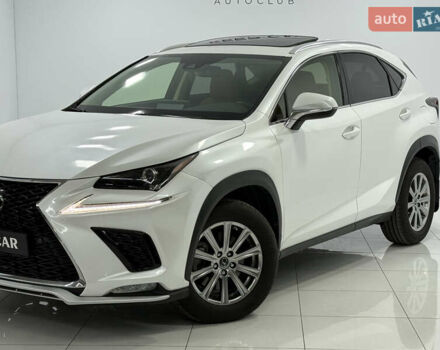 Лексус НХ, объемом двигателя 2 л и пробегом 52 тыс. км за 26900 $, фото 1 на Automoto.ua