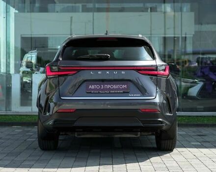 Лексус НХ, объемом двигателя 2 л и пробегом 8 тыс. км за 46229 $, фото 3 на Automoto.ua