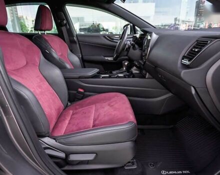 Лексус НХ, объемом двигателя 2 л и пробегом 8 тыс. км за 46229 $, фото 5 на Automoto.ua