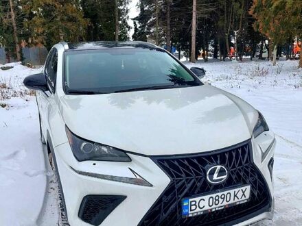 Лексус НХ, объемом двигателя 2 л и пробегом 95 тыс. км за 21500 $, фото 1 на Automoto.ua