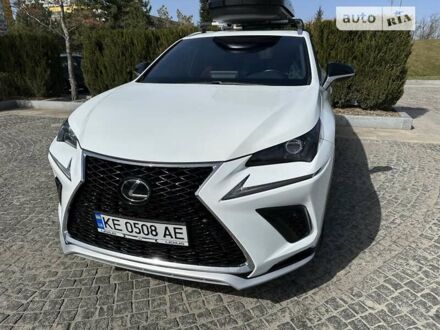 Лексус НХ, об'ємом двигуна 2 л та пробігом 63 тис. км за 32900 $, фото 1 на Automoto.ua