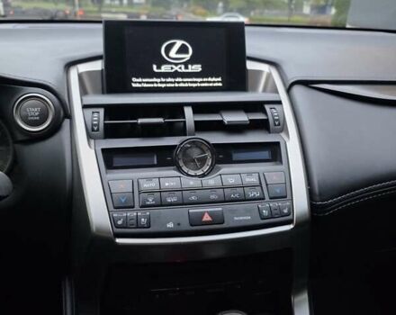 Сірий Лексус НХ, об'ємом двигуна 2 л та пробігом 104 тис. км за 19399 $, фото 23 на Automoto.ua