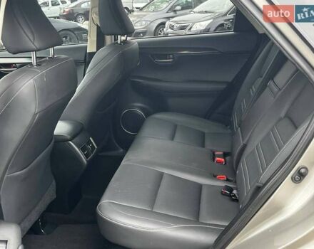 Серый Лексус НХ, объемом двигателя 2 л и пробегом 137 тыс. км за 17800 $, фото 15 на Automoto.ua