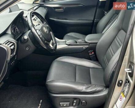 Серый Лексус НХ, объемом двигателя 2 л и пробегом 137 тыс. км за 17800 $, фото 14 на Automoto.ua