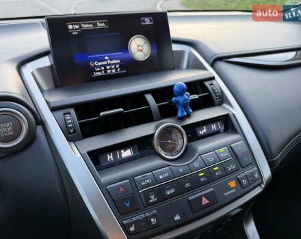 Сірий Лексус НХ, об'ємом двигуна 2 л та пробігом 105 тис. км за 22000 $, фото 18 на Automoto.ua
