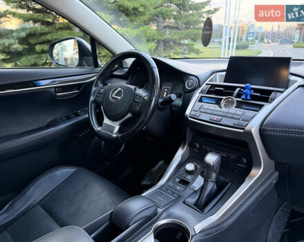 Сірий Лексус НХ, об'ємом двигуна 2 л та пробігом 105 тис. км за 22000 $, фото 13 на Automoto.ua