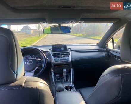 Серый Лексус НХ, объемом двигателя 2 л и пробегом 150 тыс. км за 21500 $, фото 15 на Automoto.ua