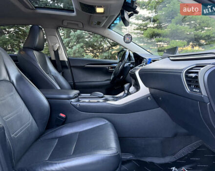 Сірий Лексус НХ, об'ємом двигуна 2 л та пробігом 105 тис. км за 22000 $, фото 14 на Automoto.ua