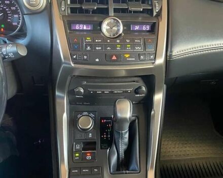 Серый Лексус НХ, объемом двигателя 2 л и пробегом 150 тыс. км за 21500 $, фото 28 на Automoto.ua