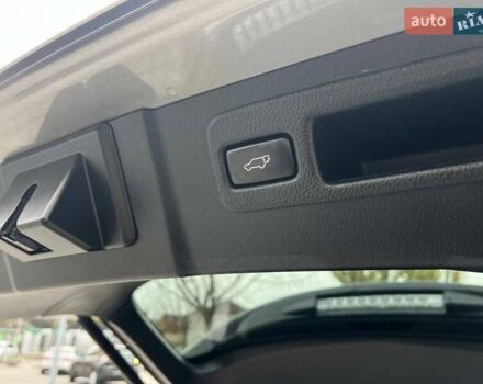 Серый Лексус НХ, объемом двигателя 2 л и пробегом 137 тыс. км за 17800 $, фото 9 на Automoto.ua