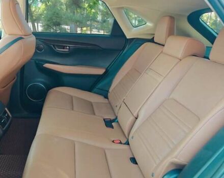 Серый Лексус НХ, объемом двигателя 2 л и пробегом 172 тыс. км за 21500 $, фото 4 на Automoto.ua