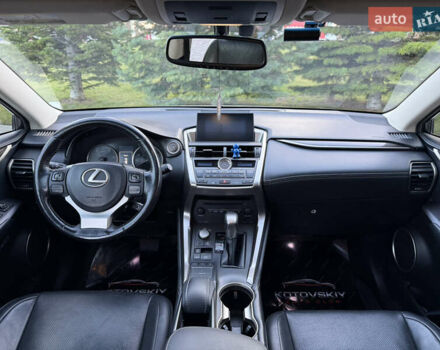 Сірий Лексус НХ, об'ємом двигуна 2 л та пробігом 105 тис. км за 22000 $, фото 8 на Automoto.ua