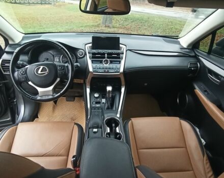 Серый Лексус НХ, объемом двигателя 2 л и пробегом 160 тыс. км за 23000 $, фото 6 на Automoto.ua