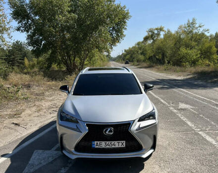 Сірий Лексус НХ, об'ємом двигуна 2 л та пробігом 175 тис. км за 25000 $, фото 5 на Automoto.ua