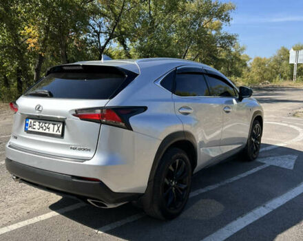 Сірий Лексус НХ, об'ємом двигуна 2 л та пробігом 175 тис. км за 25000 $, фото 7 на Automoto.ua