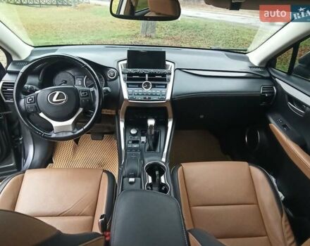 Сірий Лексус НХ, об'ємом двигуна 2 л та пробігом 160 тис. км за 23000 $, фото 13 на Automoto.ua