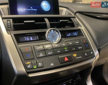 Сірий Лексус НХ, об'ємом двигуна 2.49 л та пробігом 55 тис. км за 29500 $, фото 30 на Automoto.ua