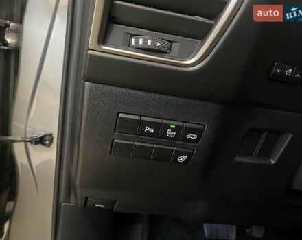 Сірий Лексус НХ, об'ємом двигуна 2.49 л та пробігом 55 тис. км за 29500 $, фото 27 на Automoto.ua