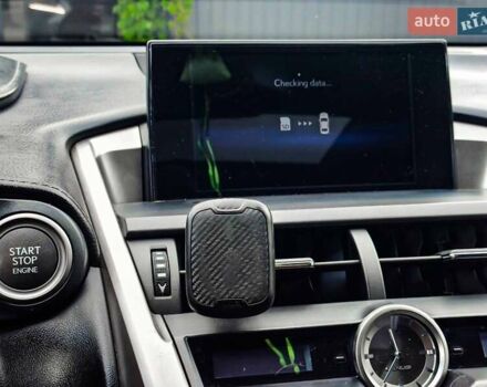 Сірий Лексус НХ, об'ємом двигуна 2 л та пробігом 190 тис. км за 20900 $, фото 21 на Automoto.ua