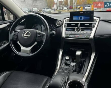 Серый Лексус НХ, объемом двигателя 2 л и пробегом 137 тыс. км за 17800 $, фото 17 на Automoto.ua