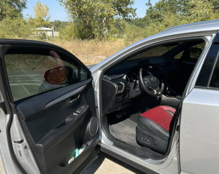Сірий Лексус НХ, об'ємом двигуна 2 л та пробігом 175 тис. км за 25000 $, фото 11 на Automoto.ua