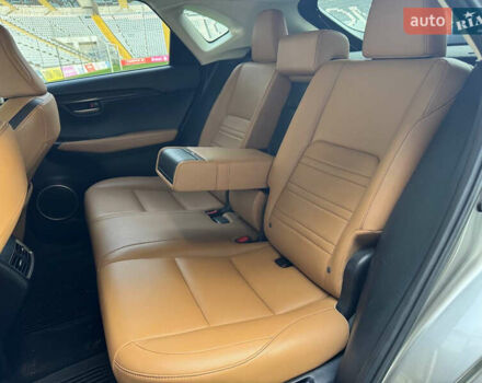 Серый Лексус НХ, объемом двигателя 2 л и пробегом 141 тыс. км за 20900 $, фото 18 на Automoto.ua