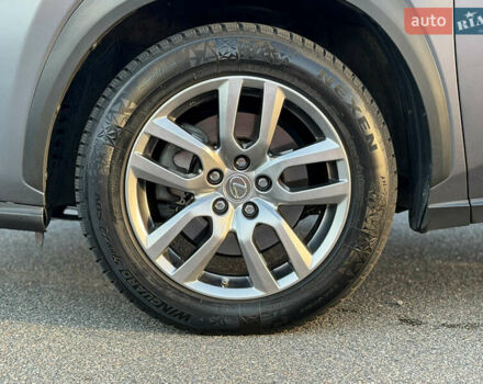 Сірий Лексус НХ, об'ємом двигуна 2 л та пробігом 96 тис. км за 22500 $, фото 6 на Automoto.ua