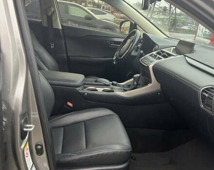 Сірий Лексус НХ, об'ємом двигуна 2 л та пробігом 97 тис. км за 26500 $, фото 7 на Automoto.ua