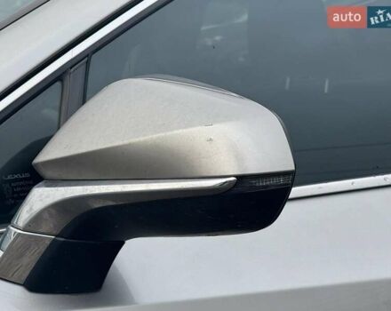 Серый Лексус НХ, объемом двигателя 2 л и пробегом 98 тыс. км за 27740 $, фото 9 на Automoto.ua