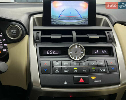 Сірий Лексус НХ, об'ємом двигуна 2 л та пробігом 96 тис. км за 21999 $, фото 11 на Automoto.ua