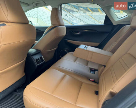 Серый Лексус НХ, объемом двигателя 2 л и пробегом 141 тыс. км за 20900 $, фото 17 на Automoto.ua