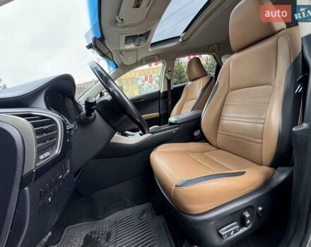 Сірий Лексус НХ, об'ємом двигуна 2 л та пробігом 140 тис. км за 21999 $, фото 16 на Automoto.ua