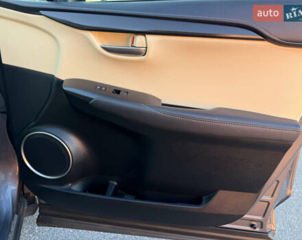 Сірий Лексус НХ, об'ємом двигуна 2 л та пробігом 96 тис. км за 22500 $, фото 24 на Automoto.ua