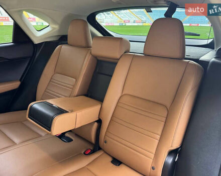 Серый Лексус НХ, объемом двигателя 2 л и пробегом 141 тыс. км за 20900 $, фото 19 на Automoto.ua