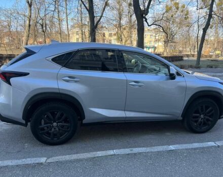 Сірий Лексус НХ, об'ємом двигуна 2 л та пробігом 150 тис. км за 22000 $, фото 1 на Automoto.ua