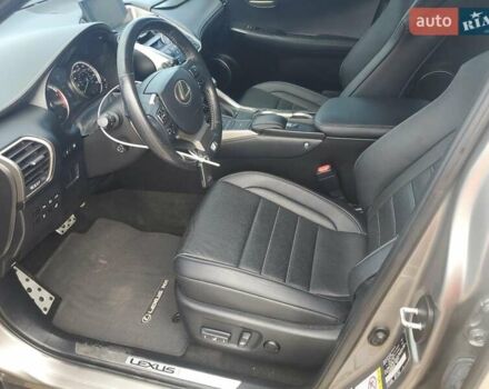 Серый Лексус НХ, объемом двигателя 2 л и пробегом 120 тыс. км за 6400 $, фото 6 на Automoto.ua