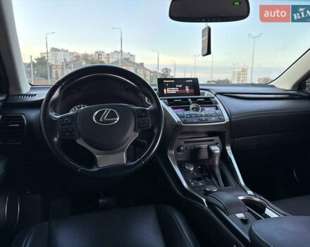 Сірий Лексус НХ, об'ємом двигуна 2 л та пробігом 122 тис. км за 24799 $, фото 86 на Automoto.ua