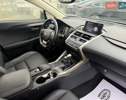 Серый Лексус НХ, объемом двигателя 2 л и пробегом 70 тыс. км за 16700 $, фото 6 на Automoto.ua