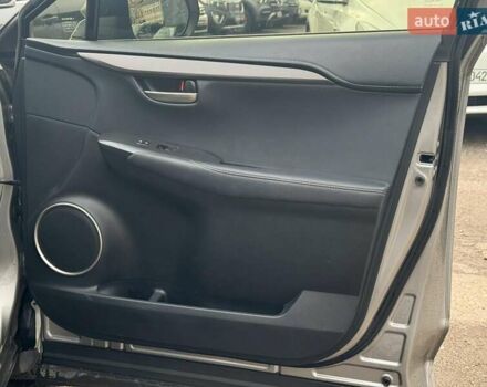 Серый Лексус НХ, объемом двигателя 2 л и пробегом 98 тыс. км за 27740 $, фото 18 на Automoto.ua