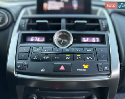 Сірий Лексус НХ, об'ємом двигуна 2 л та пробігом 122 тис. км за 24799 $, фото 81 на Automoto.ua
