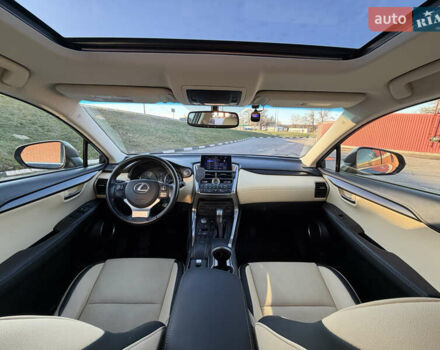 Сірий Лексус НХ, об'ємом двигуна 2 л та пробігом 96 тис. км за 22500 $, фото 19 на Automoto.ua